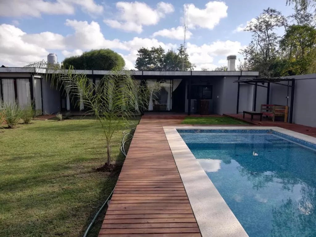 Pileta y parque de Quinta Estación